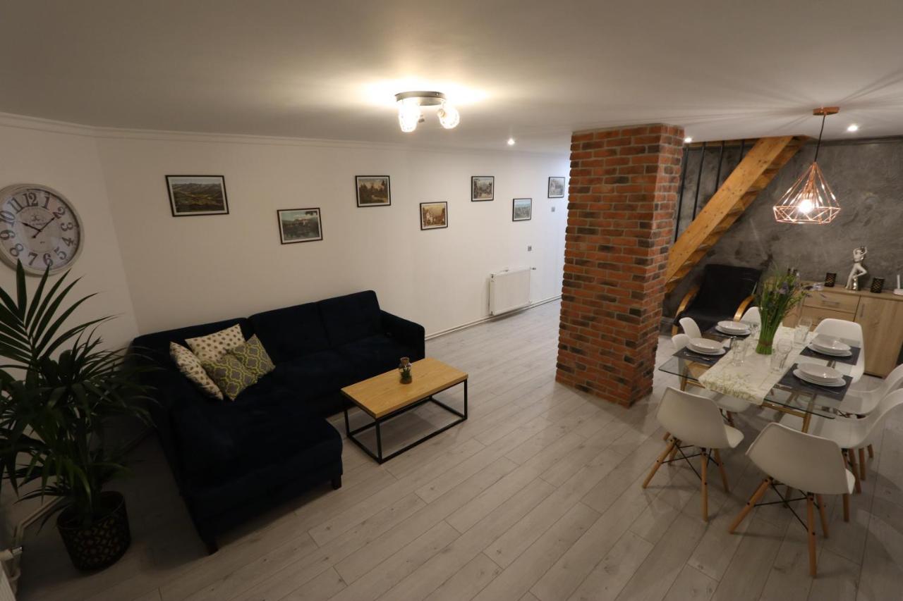 Ferienwohnung Apartament Przy Skwerku Schreiberhau Exterior foto